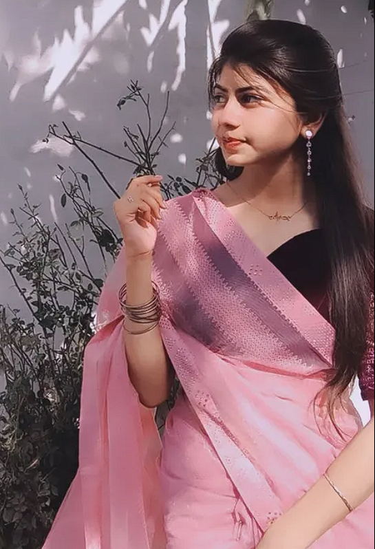 Kajal Lodhi — Mehndi Artist